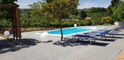 Enna Casa | Bed House Floristella