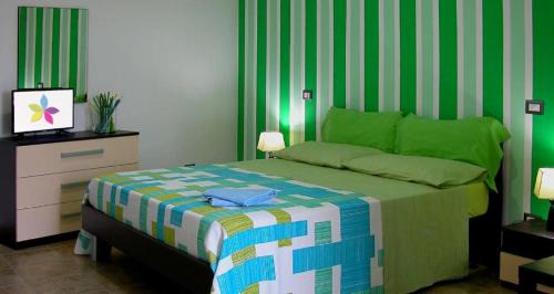 Enna Casa | Bed House Floristella