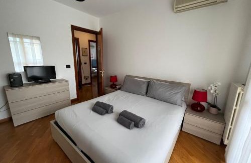 San Donato Milanese Casa | BedandBreakfast Eni Torri Lombarde San Donato BBqueen