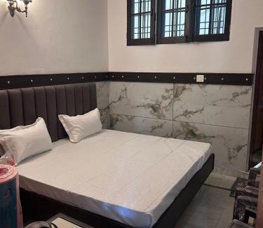 Jammu Hotel | Bedi's lodge