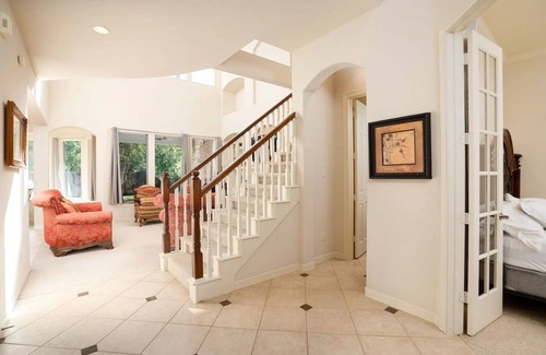 Cypress Casa | Bedroom with 3.5-Bathroom near Golf Course!