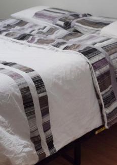 Mississauga Casa | Bedroom with double bed