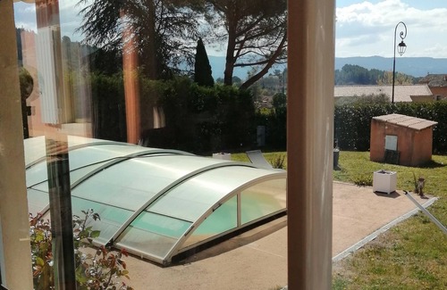 Gargas Cama Y Desayuno | Bedroom with WC bathroom swimming pool