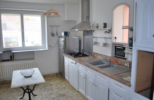 Coucy-les-Eppes Casa | Bee family cottage, sport, relaxation, hiking, mountain biking, walking