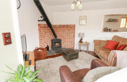 Castleton Casa | Bee Garth