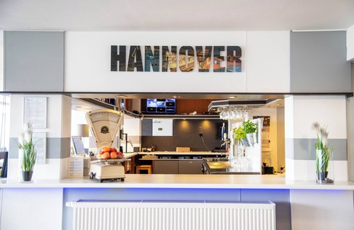 Region Hannover District Hotel | [BEE]VILLAGE MESSEHOTEL HANNOVER-LAATZEN.
