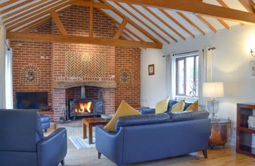 Irstead Casa | Beech Barns - Czu