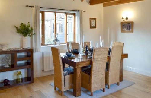 Irstead Casa | Beech Barns - Czu