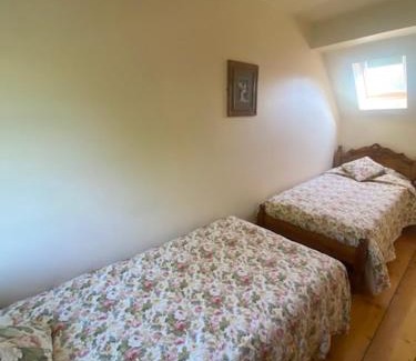 Grimsby Casa | Beech Farm cottages