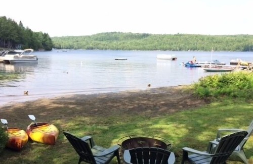 Otis Cabaña | Cosy Beech Hill Pond Cottage - Playa privada de arena cerca de Acadia y Bar Harbor