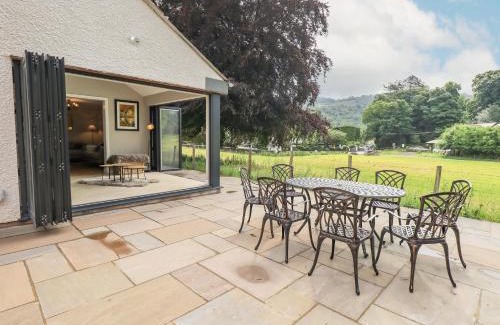 Lakeside Casa | Beech Lea