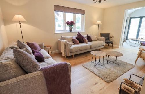 Lakeside Casa | Beech Lea