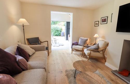 Lakeside Casa | Beech Lea