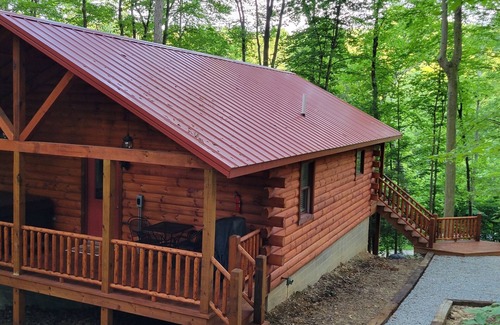 Logan Cabina | Beech View Haven- Custom Log Home in Hocking Hills