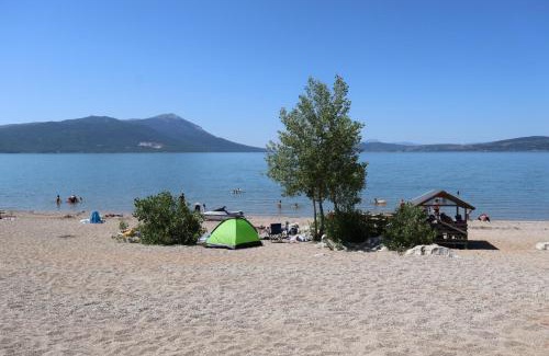 Canton 10 Apartamento | Beechfront Escape Busko 2