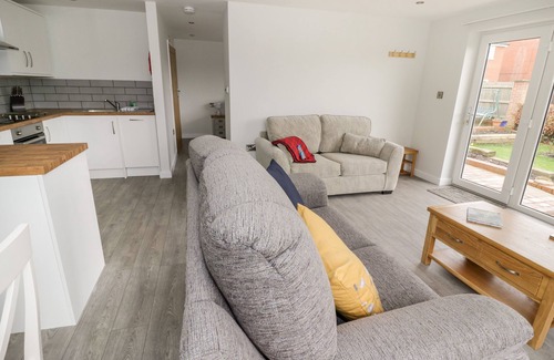 Patchway Cabaña | Beechnut Cottage, TEWKESBURY