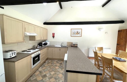Wood Norton Casa | BEECHWOOD, family friendly, character holiday cottage in Foulsham