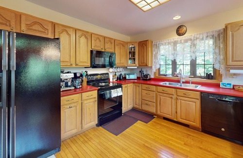 East Haven  Rutland County Casa | Beechwood Home - 4 Bedrooms and 3 Baths, sleeps 10