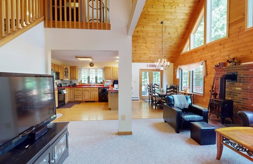 East Haven  Rutland County Casa | Beechwood Home - 4 Bedrooms and 3 Baths, sleeps 10