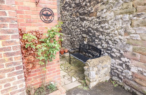 Wirksworth Casa | BEEHIVE, pet friendly, character holiday cottage in Wirksworth
