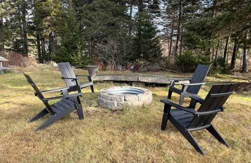 Vinalhaven Casa | Beeline Farm on Carver's Cove