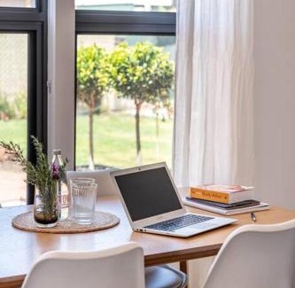 Torrensville Casa | Bees Knees Studio, 5 min to CBD, Adelaide Airport & Henley Beach