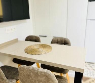 Lagunillas Apartamento | BeHappy Huerto del Conde -Centro