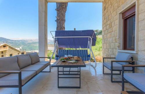Duhur ash Shuwayr Casa | Beit Salima - 3 Bedroom House with Pool & Terrace