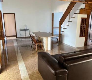Iriri Apartamento | Belíssima Cobertura em IRIRI 4 andar inteiro do Prédio 2 Varanda