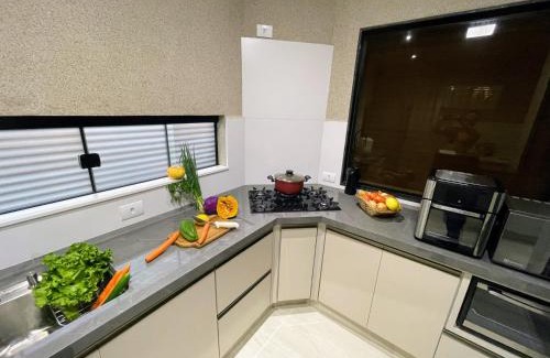 Andradina Apartamento | Belíssimo Apartamento Stella Maris -Casa de Carrara3