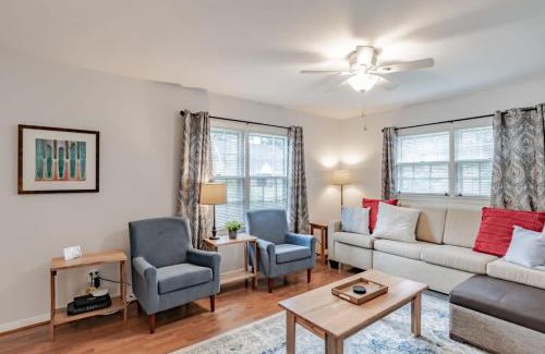 Mobile Casa | Bel-Air Bungalow- close to Midtown Highways and Downtown Mobile