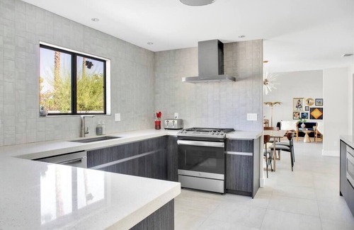 Araby Casa | BEL AIR PALMS ***NEW HOME*** A Stylish Dream Home