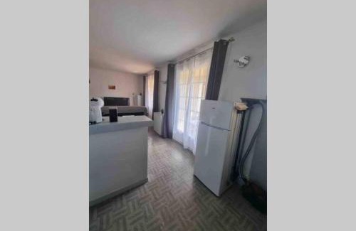 Le Beausset Apartamento | Bel appartement avec balcon et parking privé