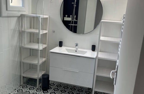 Faubourg Apartamento | Bel Appartement Cosy Proche de la Maison Carrée, Idéal Pour une Famille