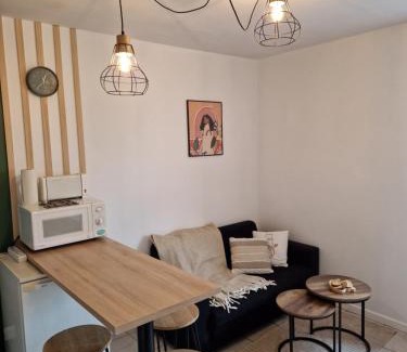 Travexin Apartamento | Bel appartement rénové (Le Nichoir)
