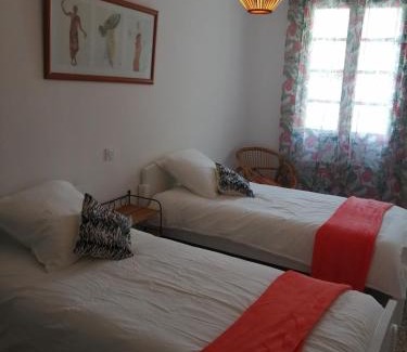Uzes Apartamento | BEL APPARTEMENT SPACIEUX CENTRE VILLE UZES T3