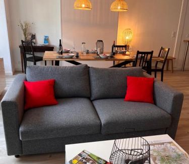 Bagneres-de-Luchon Apartamento | Bel appartement T3 au 1er étage avec cour intérieure au RDC - Villa Marie