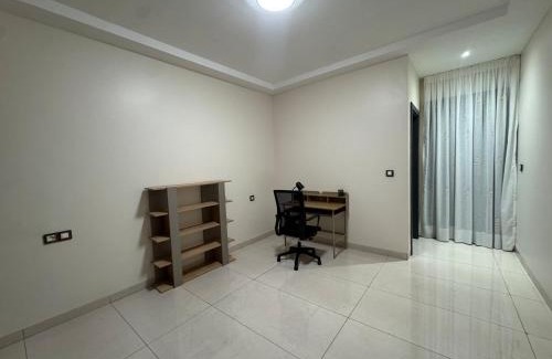 Point E Apartamento | Bel appartement type F5 Sakina