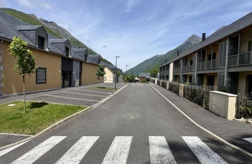 Cauterets Apartamento | Bel apt 85m2 pour 8p Parking et Balcon