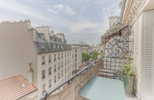Quartier de la Folie-Mericourt Apartamento | Bel et très lumineux appartement au coeur de Paris
