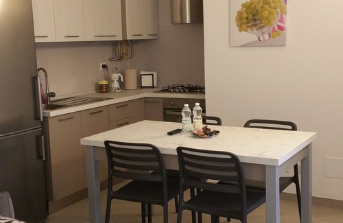 Aggregazione Rionale 9 Cama Y Desayuno | Bel Sorriso Varese - Dormire Felice Rooms & Apartments