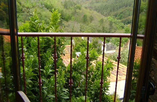 Arganil Casa | Bela Vista Alqueve, piscina privada con impresionantes vistas y cabaña de pizarra