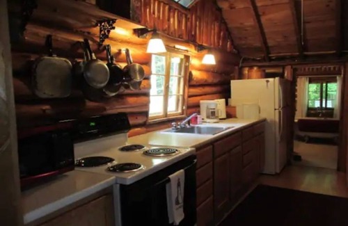 Kennebec Cabaña | Belgrade lakes waterfront on Messalonskee 4 bedroom cabin