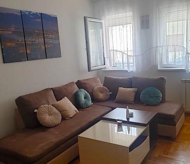 Zvezdara Apartamento | Belgradian 011