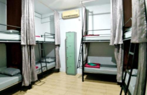 Tanjung Pandan Casa | Belitung Backpacker