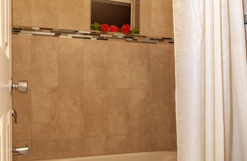 Lucaya Hotel | Bell Channel Inn Hotel