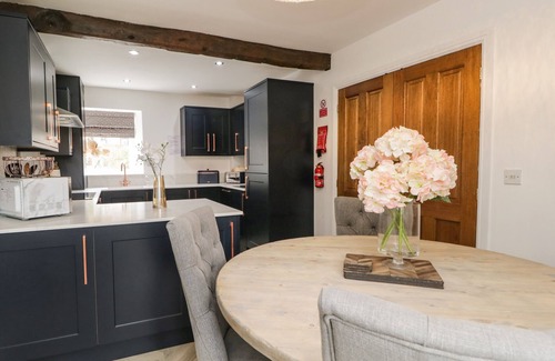 Appleby-in-Westmorland Cabaña | BELLA COTTAGE, pet friendly, with open fire in Appleby-In-Westmorland
