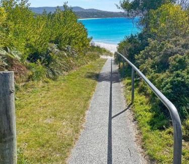 Binalong Bay Casa | Bella Cottage - Bay of Fires Beach House