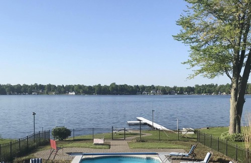 Paw Paw Lake Casa | Bella Lago on Paw Paw Lake