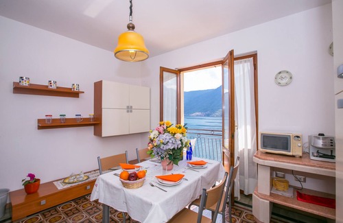 Colonno Apartamento | Bella Lake View, Colonno, Italia